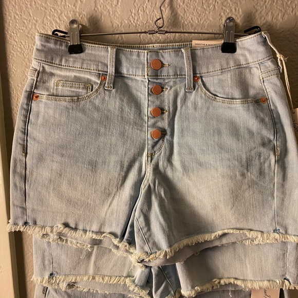 NWT-Universal Thread High Rise Soft Shorts - Picture 4 of 10